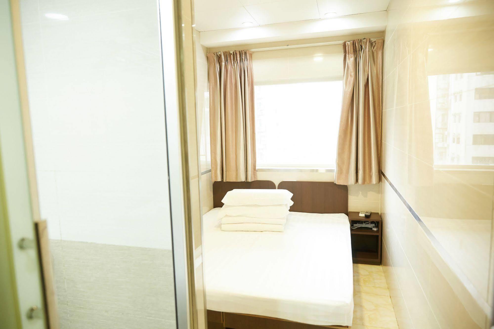 The Royal Palace Hotel Hong Kong Exterior photo